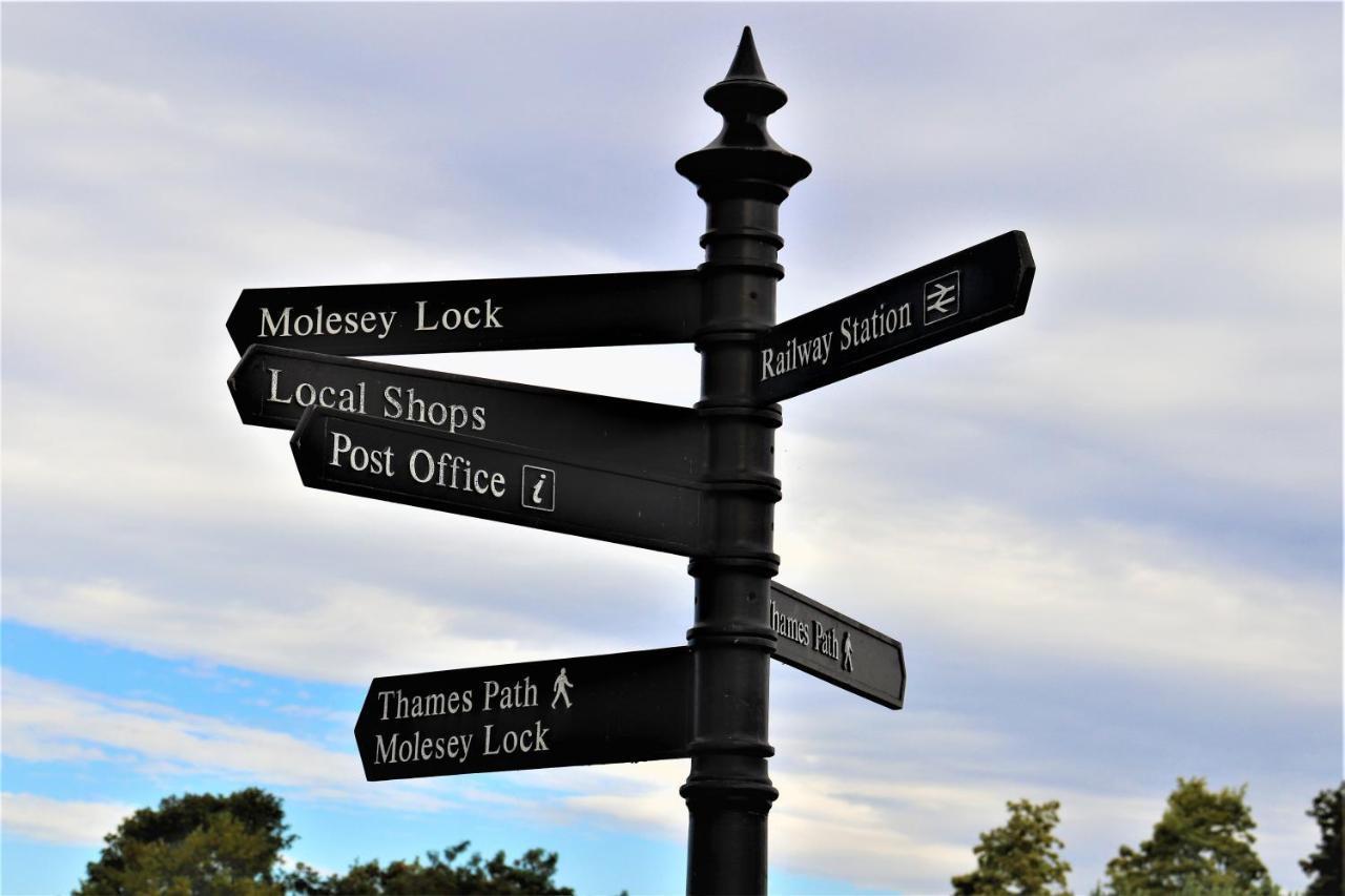 Апартаменты Hampton Court - The Kings Rest Molesey Экстерьер фото