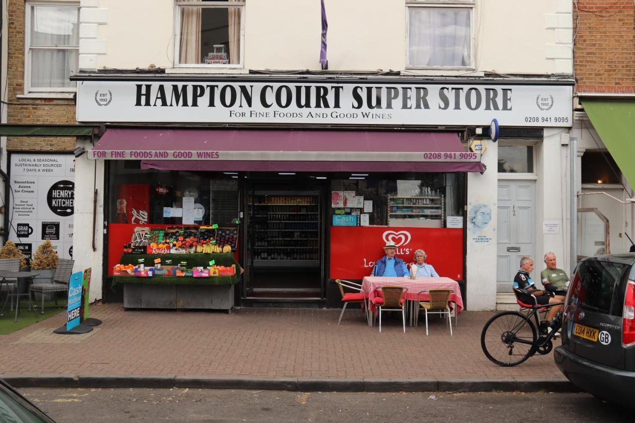 Апартаменты Hampton Court - The Kings Rest Molesey Экстерьер фото