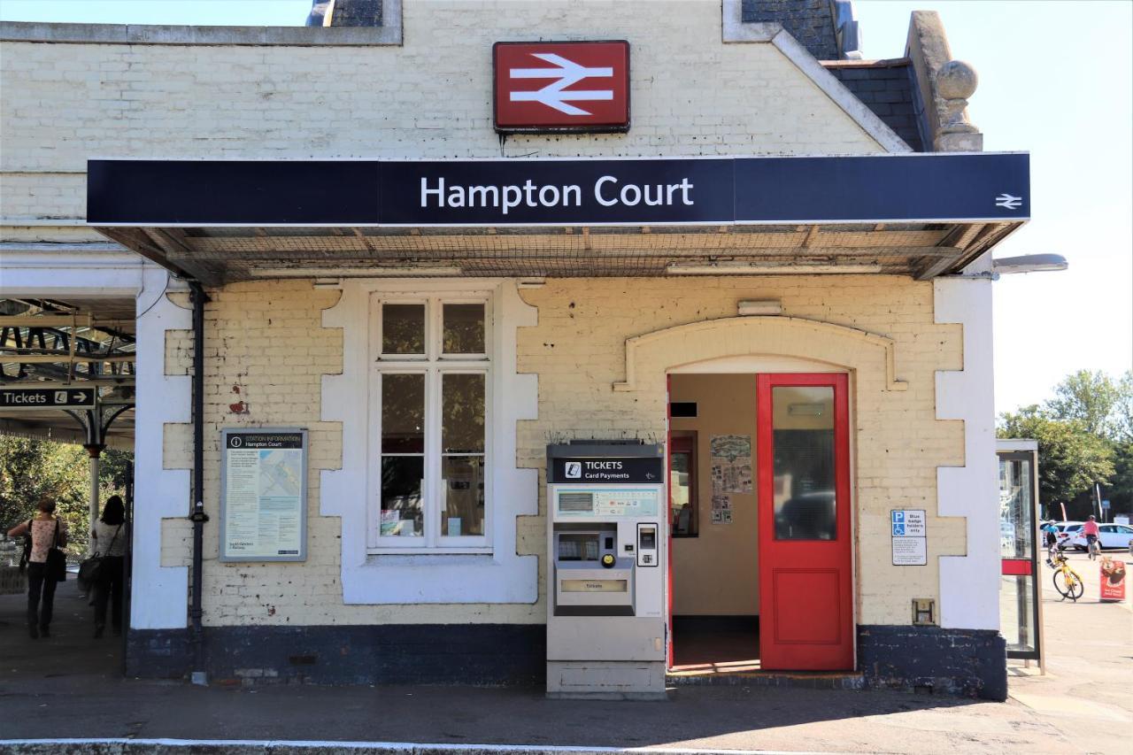 Апартаменты Hampton Court - The Kings Rest Molesey Экстерьер фото