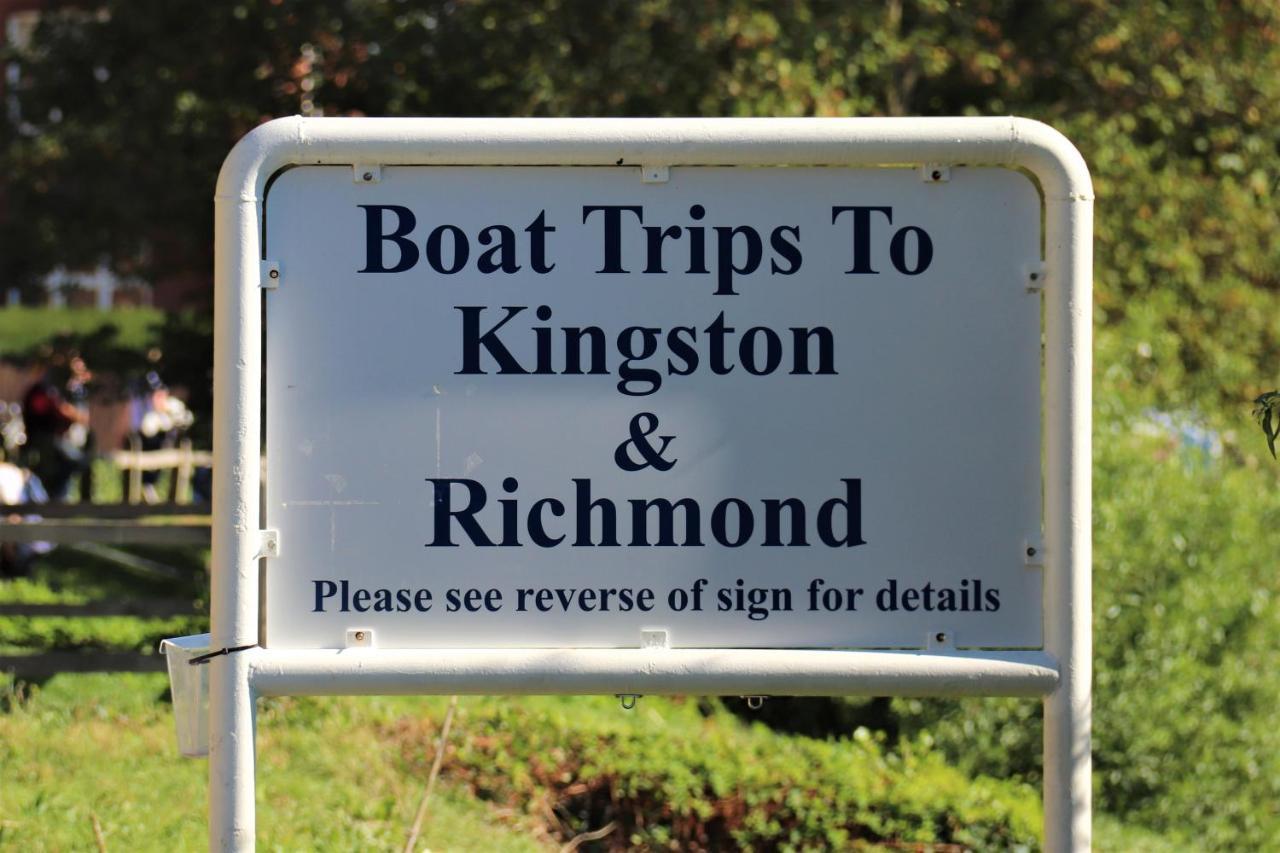 Апартаменты Hampton Court - The Kings Rest Molesey Экстерьер фото